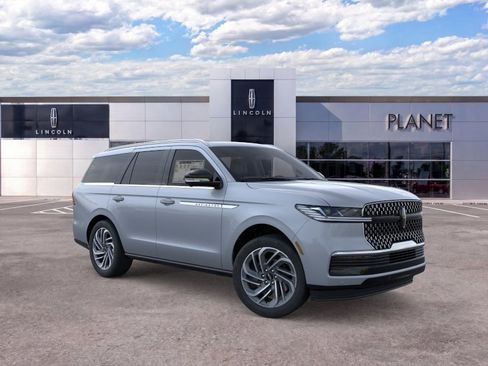 New 2026 Lincoln Navigator Reserve AWD/4WD image 7