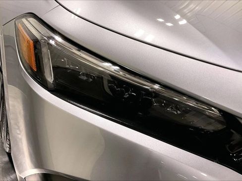 Used 2023 Honda Civic Sport image 28