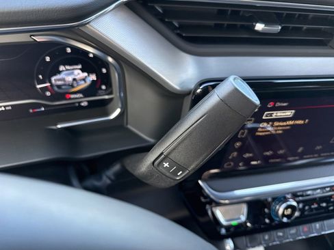 Used 2025 GMC Sierra 2500 Denali image 17