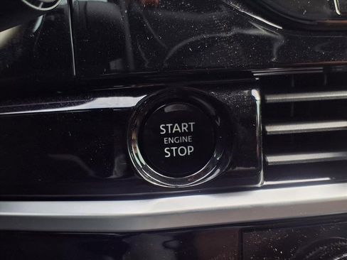 New 2025 Nissan Pathfinder SL image 17