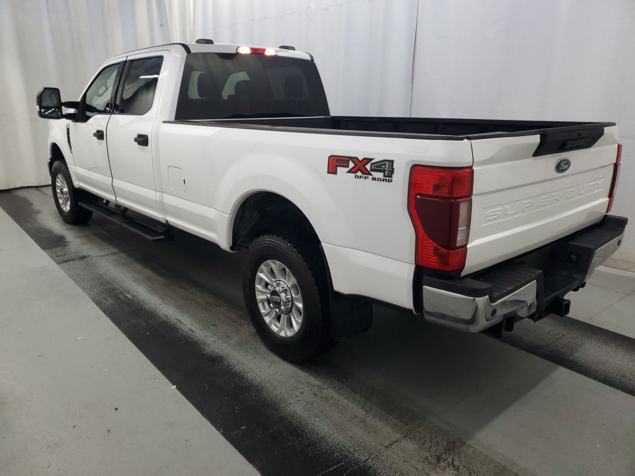 Used 2021 Ford F250 XLT w/ XLT Value Package AWD/4WD image 2