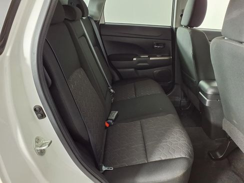 Used 2020 Mitsubishi Outlander Sport SE image 11