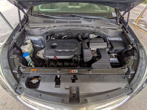 Used 2017 Hyundai Santa Fe Sport image 15