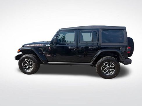 Used 2025 Jeep Wrangler Unlimited Rubicon AWD/4WD image 2