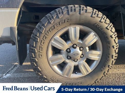 Used 2012 Ford F150 XLT w/ XLT Chrome Pkg image 18