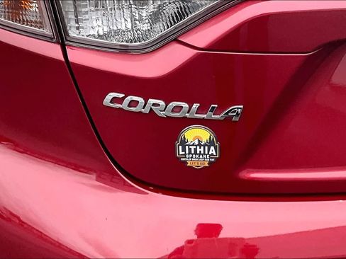 Used 2025 Toyota Corolla SE w/ Convenience Package image 7