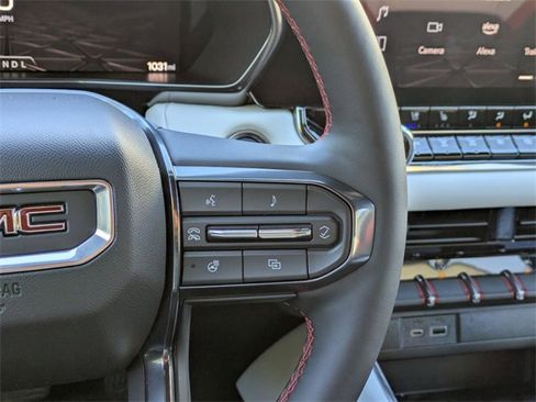 Used 2023 GMC Canyon AT4X image 17