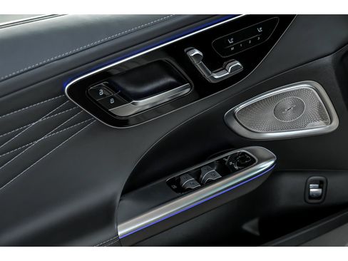 Certified 2022 Mercedes-Benz C 300 4MATIC Sedan image 9