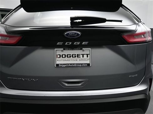 Used 2024 Ford Edge Titanium image 16