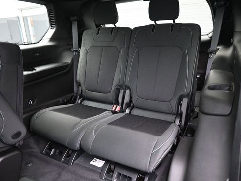 New 2025 Jeep Grand Cherokee L Laredo w/ Luxury Tech Group I image 27