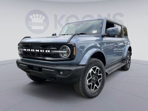 New 2025 Ford Bronco Outer Banks image 1