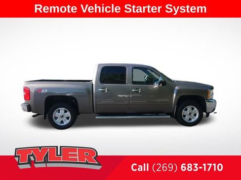 Used 2013 Chevrolet Silverado 1500 LT w/ All-Star Edition AWD/4WD image 9