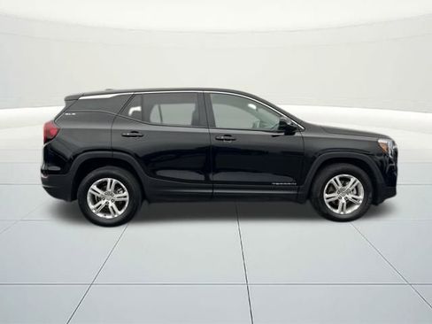 Used 2024 GMC Terrain SLE image 6