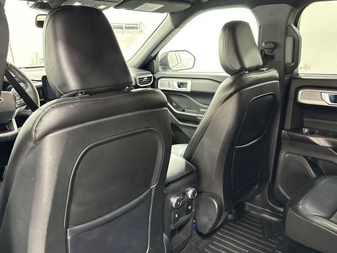 Used 2020 Ford Explorer Limited image 26