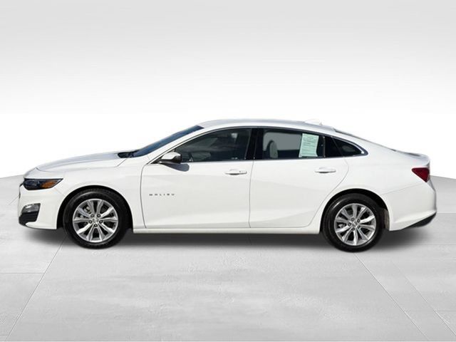 Used 2025 Chevrolet Malibu LT FWD image 2