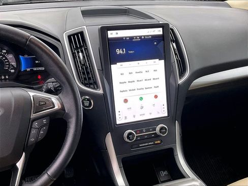 Used 2024 Ford Edge SEL w/ Convenience Package image 17