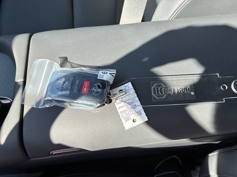 New 2025 Toyota Crown Signia image 47