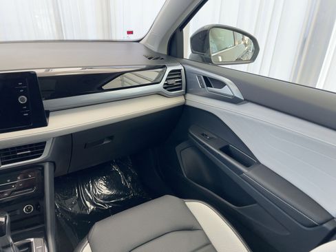 New 2026 Volkswagen Taos SEL AWD/4WD image 29