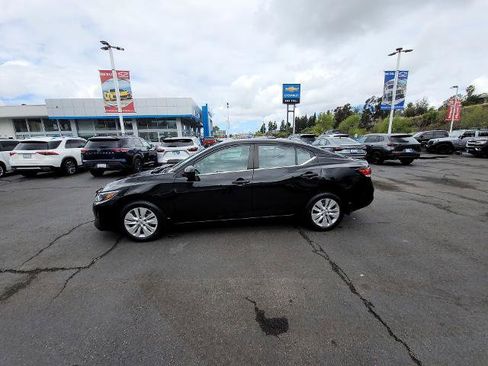 Used 2024 Nissan Sentra S FWD image 5