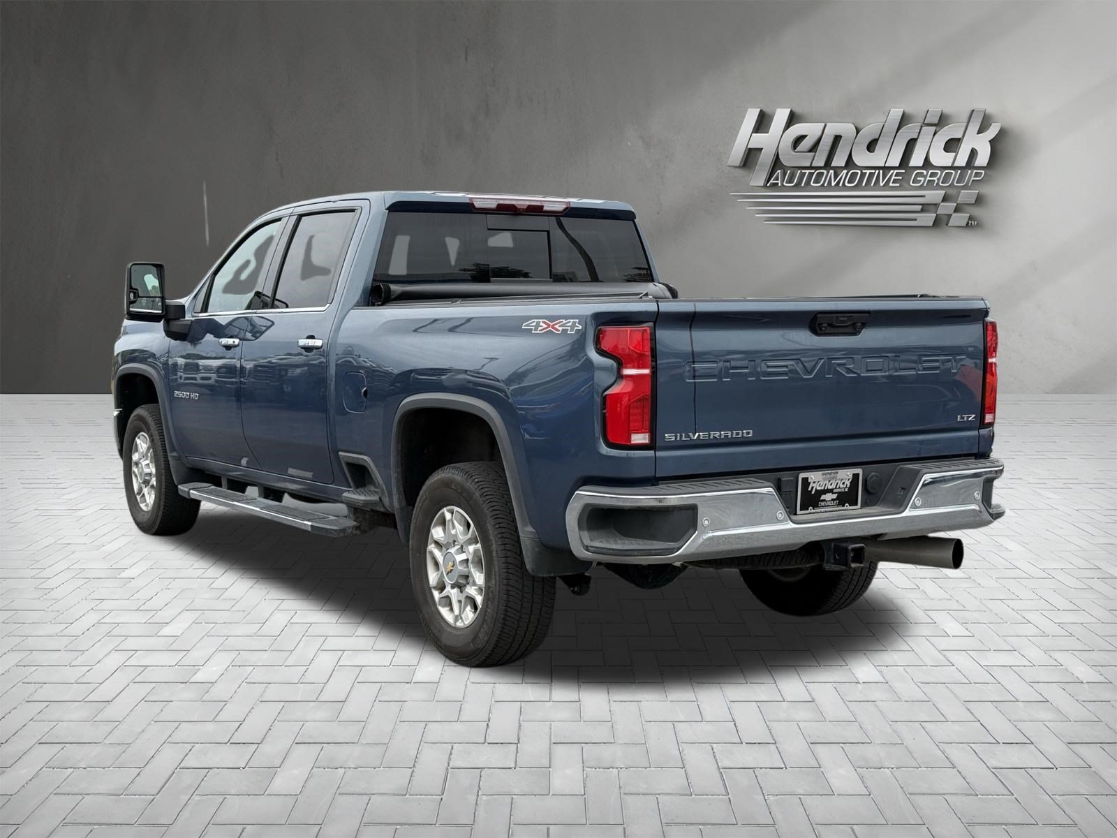 Used 2025 Chevrolet Silverado 2500 LTZ w/ LTZ Convenience Package AWD/4WD image 9