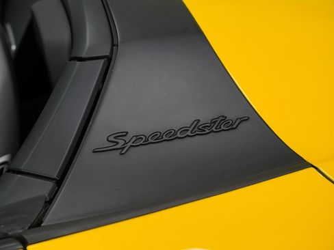 Used 2019 Porsche 911 Speedster RWD image 22