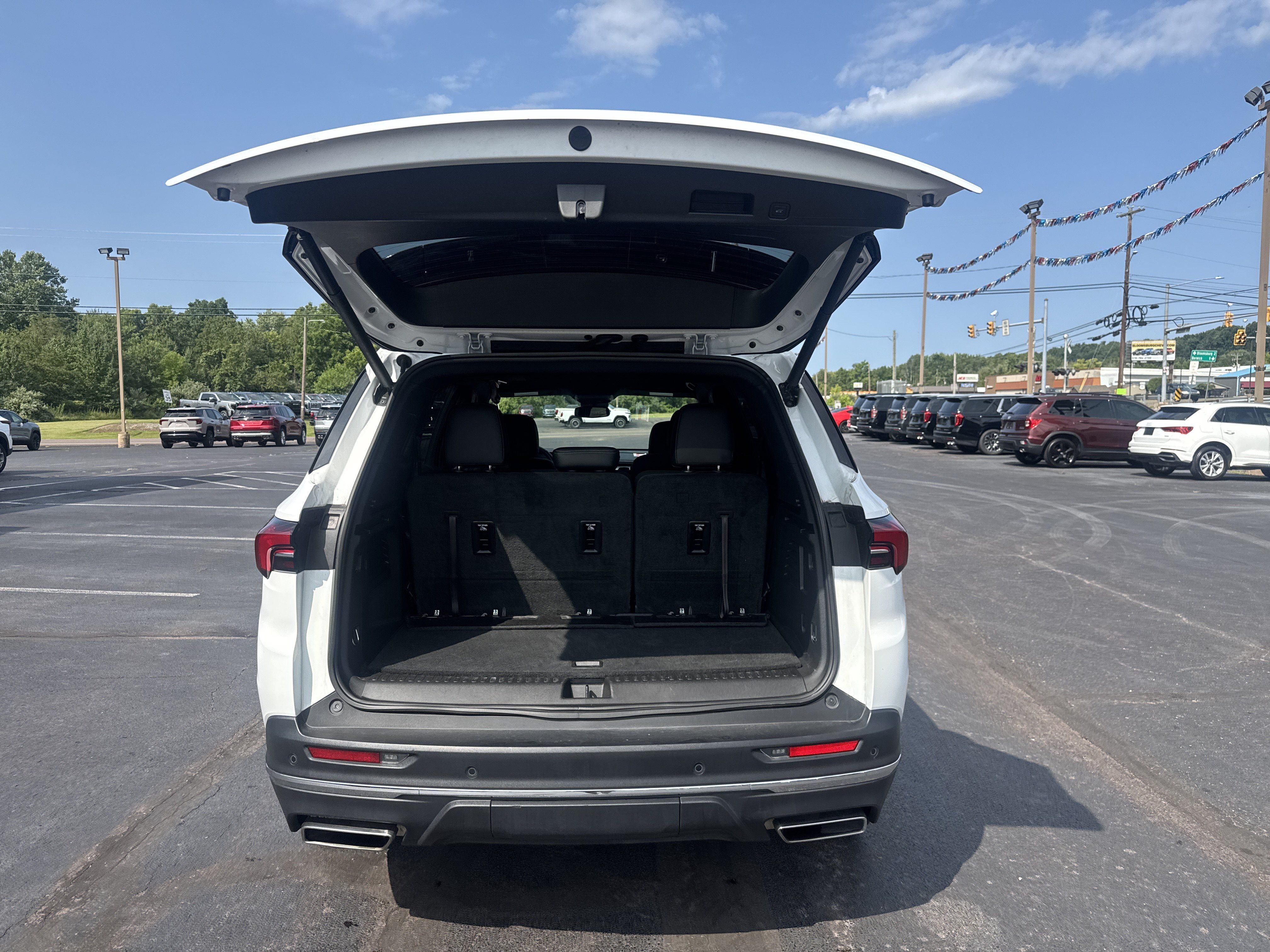 Used 2026 Buick Enclave Preferred AWD/4WD image 5