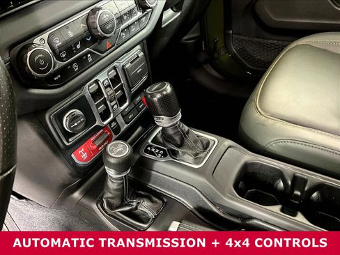 Used 2024 Jeep Gladiator Mojave AWD/4WD image 15