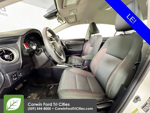 Used 2019 Toyota Corolla LE FWD image 23
