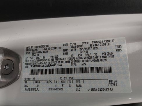 Used 2021 Ford Escape SE FWD image 33