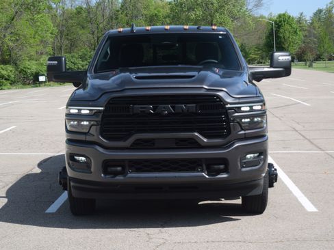 Used 2025 RAM 3500 Laramie w/ Night Edition image 21