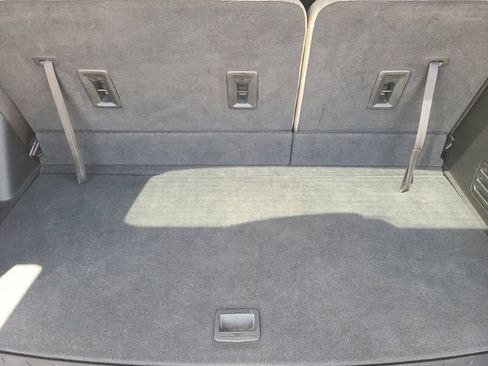 Used 2023 Chevrolet Traverse LS FWD image 5