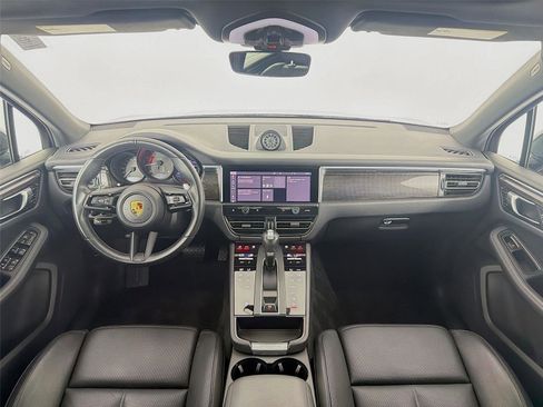 Certified 2023 Porsche Macan Turbo AWD/4WD image 15