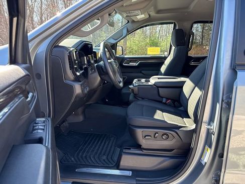 Used 2024 Chevrolet Silverado 1500 LT image 28