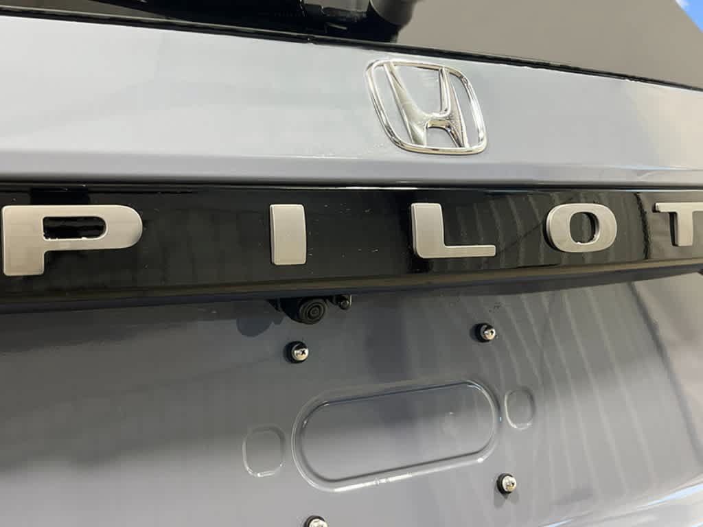 New 2026 Honda Pilot Touring image 7