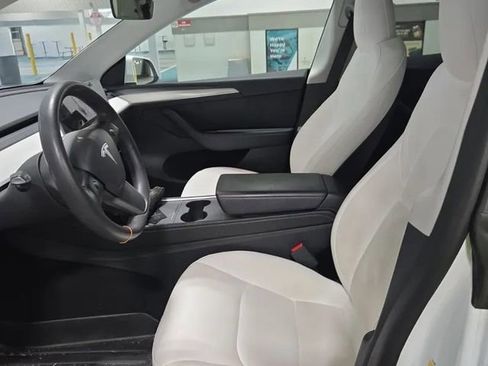 Used 2023 Tesla Model Y Long Range image 13