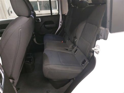 Used 2022 Jeep Gladiator Sport image 14