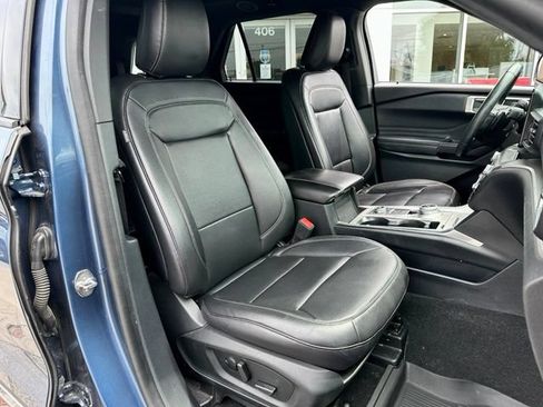 Used 2020 Ford Explorer XLT w/ Equipment Group 202A AWD/4WD image 25