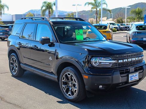 Certified 2025 Ford Bronco Sport Outer Banks w/ Outer Banks Tech Package+ image 3