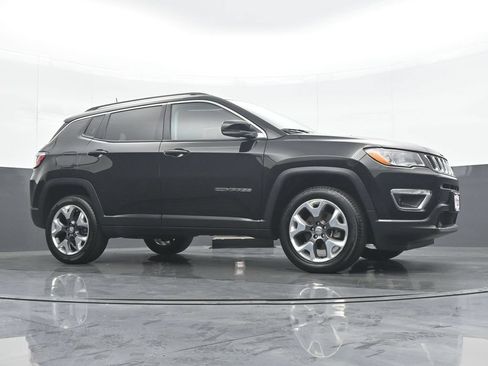 Used 2021 Jeep Compass Limited AWD/4WD image 33