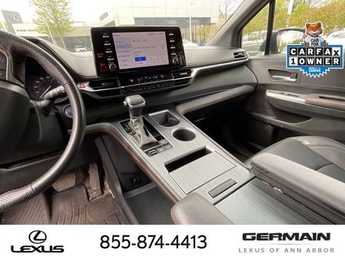 Used 2023 Toyota Sienna XSE AWD/4WD image 20