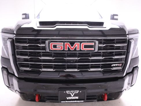 Used 2024 GMC Sierra 3500 AT4 w/ AT4 Premium Plus Package image 8