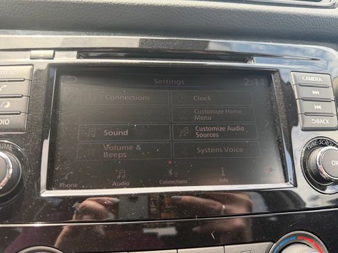 Used 2020 Nissan Rogue S w/ Special Edition Package AWD/4WD image 21