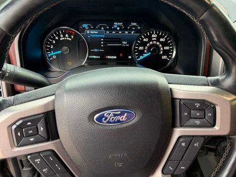 Used 2018 Ford F150 Platinum w/ Equipment Group 701A Luxury image 17