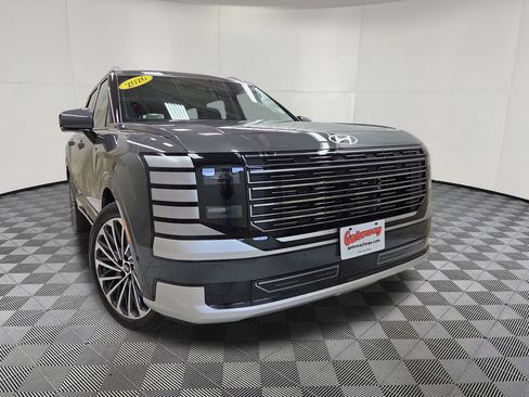 Used 2026 Hyundai Palisade Calligraphy AWD/4WD image 2