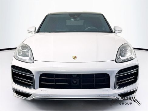 Used 2021 Porsche Cayenne Turbo S AWD/4WD image 2
