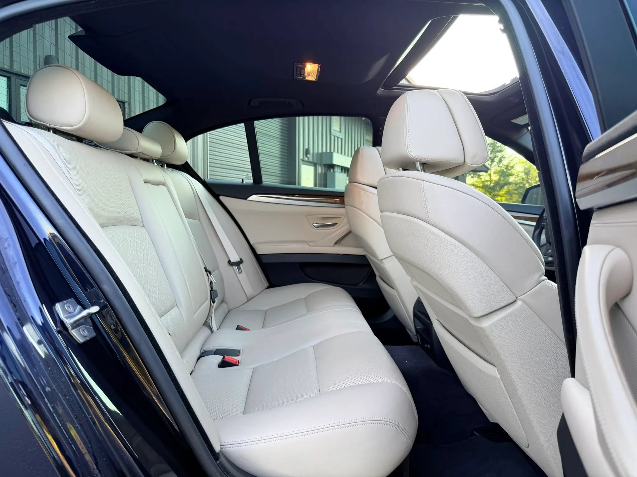Used 2013 BMW 550i Sedan RWD image 28