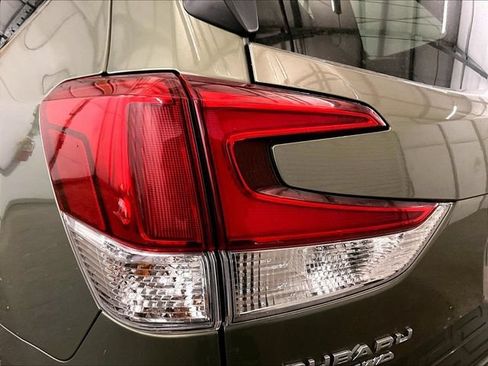 Used 2019 Subaru Forester Premium w/ All-Weather Package AWD/4WD image 28