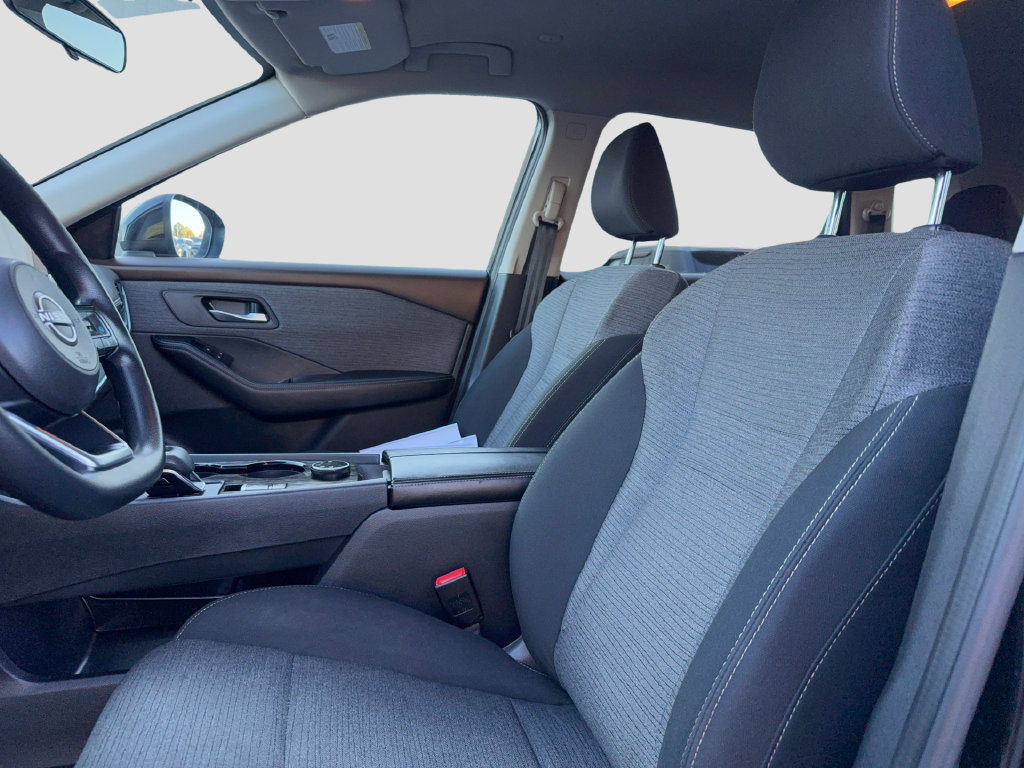 Used 2023 Nissan Rogue SV AWD/4WD image 11