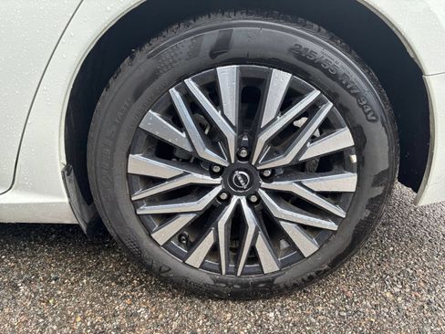 Used 2026 Nissan Altima 2.5 SV FWD image 30