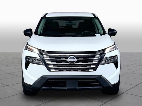 Used 2024 Nissan Rogue S AWD/4WD image 4